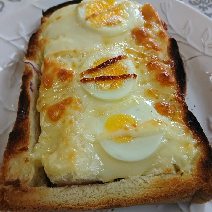 残ったカレーで簡単ランチ！カレートースト！